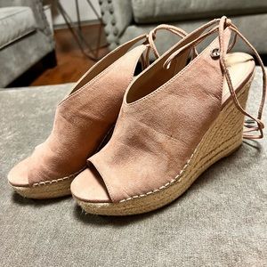 Guess wedges size 7.5